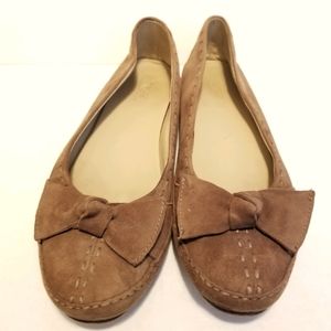 Ugg bow tie  flat